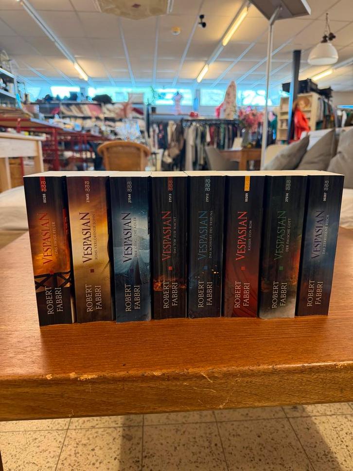 Vespasian Serie 8 boeken, Boeken, Historische romans, Zo goed als nieuw, Ophalen