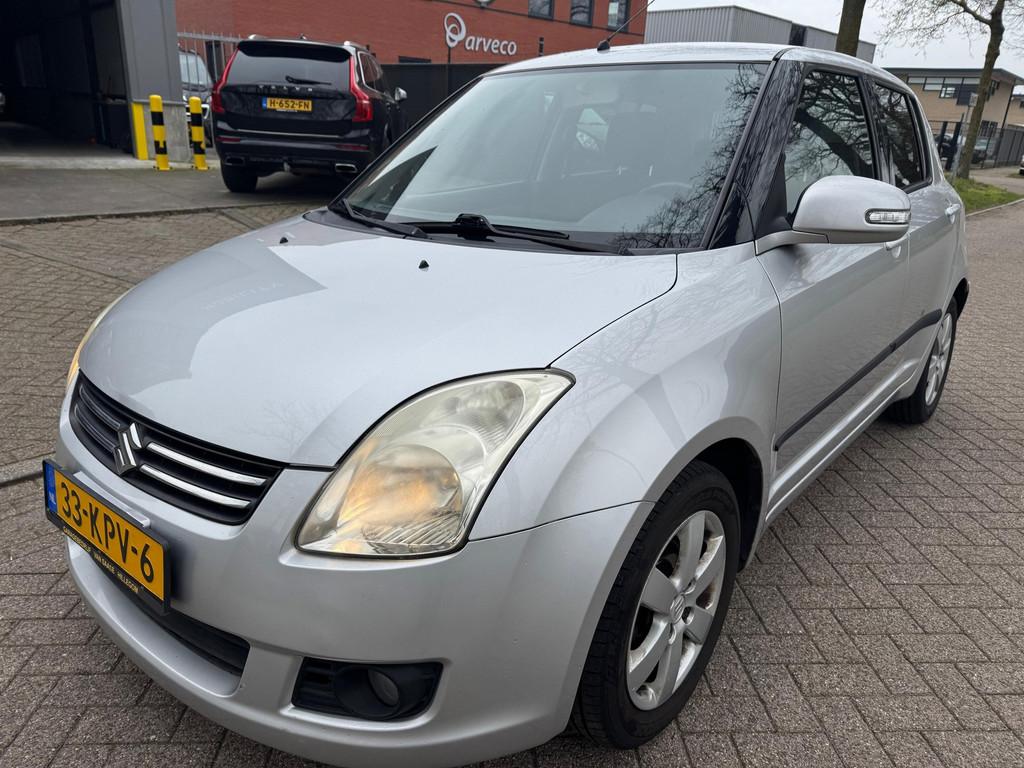 Suzuki Swift 1.3 Limited 2010 NIEUWE APK 5 DEURS, Auto's, Suzuki, Voorwielaandrijving, 400 kg, Alcantara, Swift
