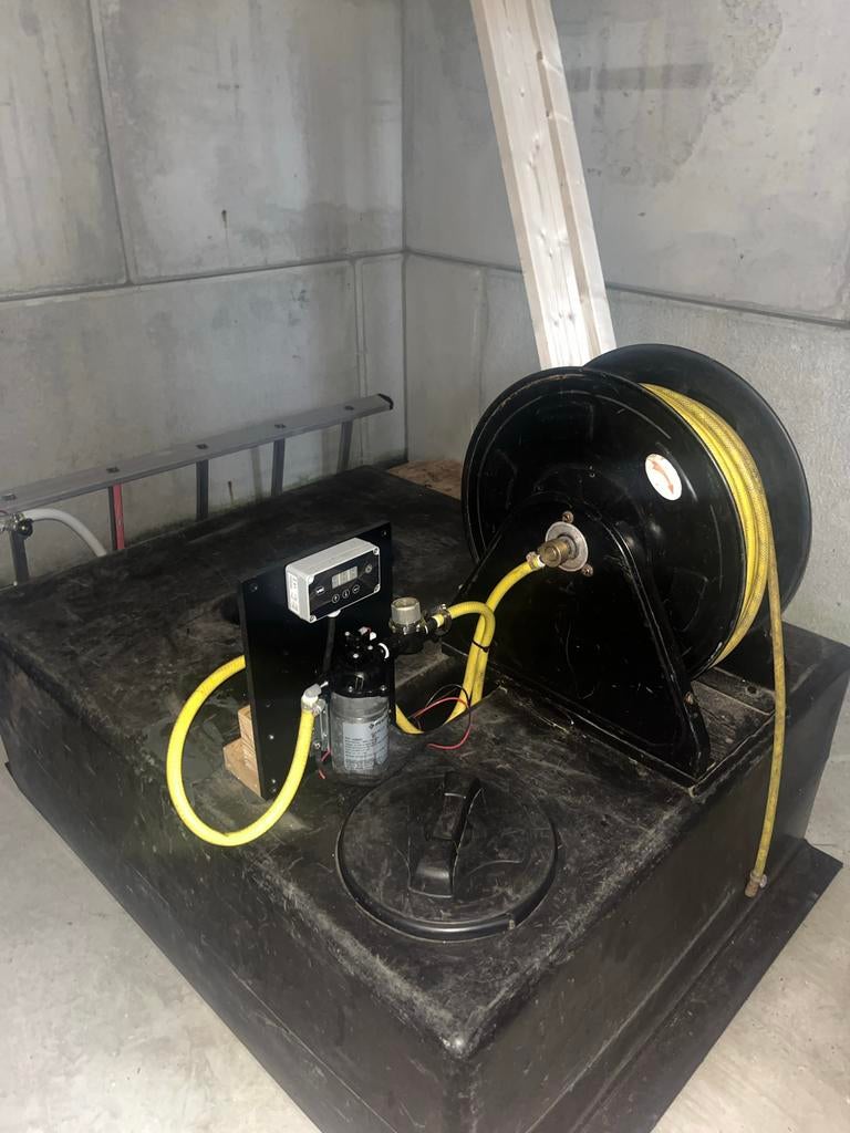 Tuckerpole 500 liter met RVS aftapkraan en accu, Ophalen, Overige typen