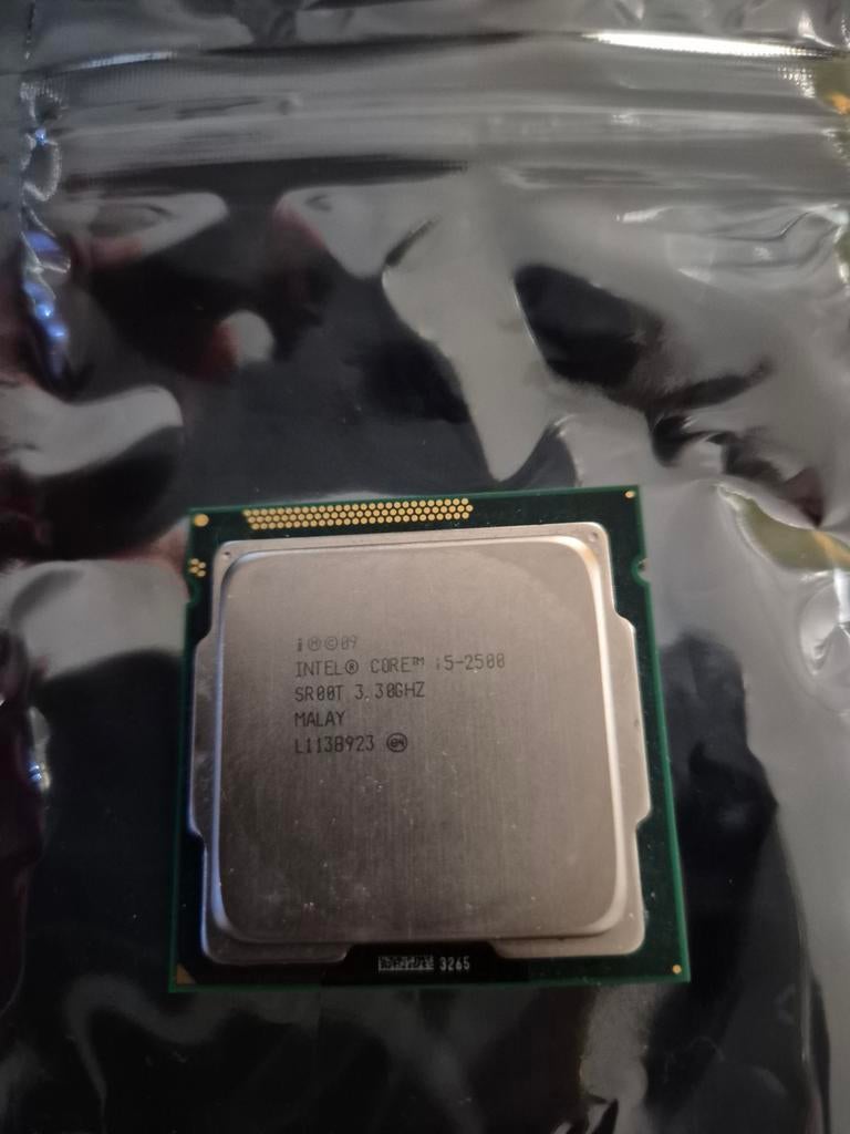 Intel Core i5-2500 Processor - 3.30 GHz Quad-Core, Computers en Software, Processors, Gebruikt, 4-core, 3 tot 4 Ghz, Ophalen of Verzenden