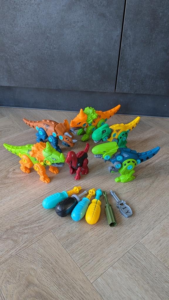 Dinosaurussen bouwpakket met gereedschap, Ophalen, Gebruikt, Bouwen
