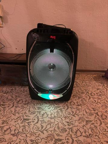 Karaokebox met 2 microfoons - Nieuwstaat! beschikbaar voor biedingen