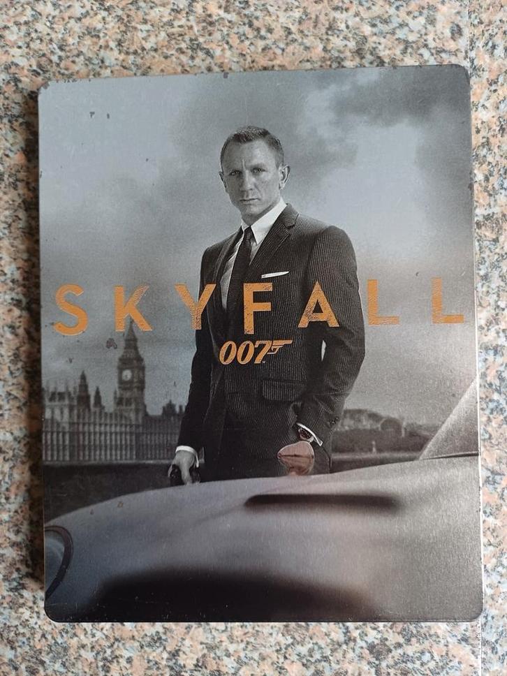 Blu-ray 007 Skyfall tinbox, Cd's en Dvd's, Blu-ray, Zo goed als nieuw, Actie, Ophalen of Verzenden