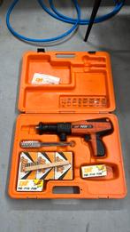 Spit P200 tacker kruittacker incl. Patronen spijkerpistool, Ophalen of Verzenden, Zo goed als nieuw