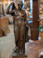 Antiek bronzen beeld. 50 cm hoog. €350, Ophalen