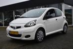 Toyota Aygo 1.0-12V Now AIRCO ELEK RAMEN (bj 2011), Euro 5, Stof, Gebruikt, Metallic lak