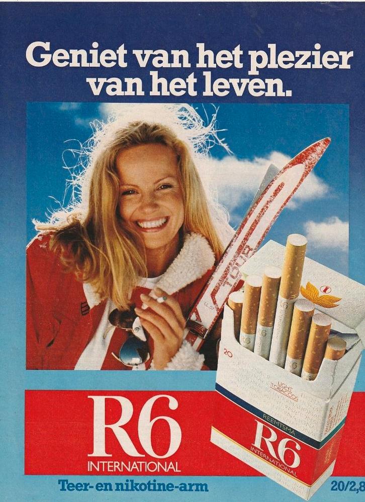 Retro reclame 1982 R6 sigaretten genietend op de ski's, Verzamelen, Retro, Overige typen, Verzenden