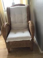 Nette rotanstoel met roomkleurig kussen., Huis en Inrichting, Fauteuils, Ophalen of Verzenden, Zo goed als nieuw, 50 tot 75 cm