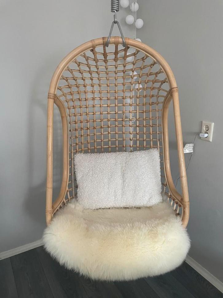 HK Living Rotan Hangstoel incl. bevestigingsketting en haak, Huis en Inrichting, Stoelen, Zo goed als nieuw, Eén, Bruin, Ophalen of Verzenden