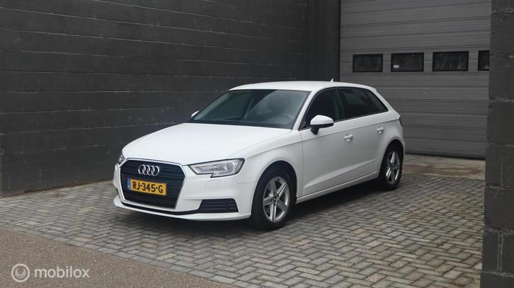 Audi A3 Sportback 1.0 TFSI | All-season | Trekhaak | Xenon |, Auto's, Audi, Bedrijf, Te koop, A3, ABS, Airbags, Airconditioning
