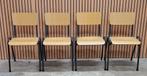 4 x schoolstoelen vintage cafe bistro horeca stoelen hout, Huis en Inrichting, Bruin, Ophalen of Verzenden, Zo goed als nieuw