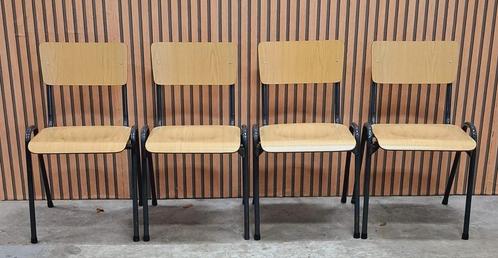 4 x schoolstoelen vintage cafe bistro horeca stoelen hout, Huis en Inrichting, Stoelen, Zo goed als nieuw, Vijf, Zes of meer stoelen