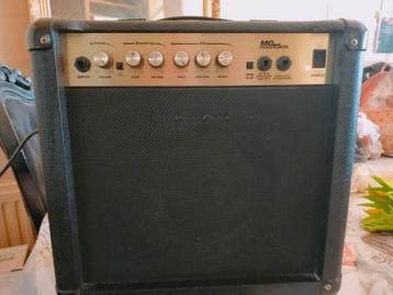 Marshall MG 15 CD Gold Versterker zie foto's  beschikbaar voor biedingen