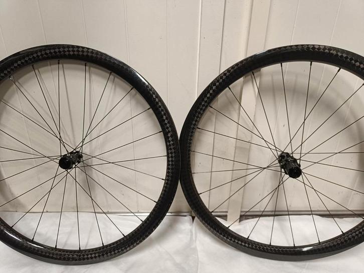 Carbon Wielset 40mm  zo goed als nieuw, Fietsen en Brommers, Fietsonderdelen, Zo goed als nieuw, Racefiets, Wiel, Ophalen of Verzenden