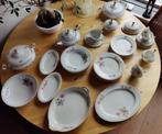Vintage compleet servies van Thun, Huis en Inrichting, Keuken | Servies, Ophalen, Zo goed als nieuw, Overige stijlen, Porselein
