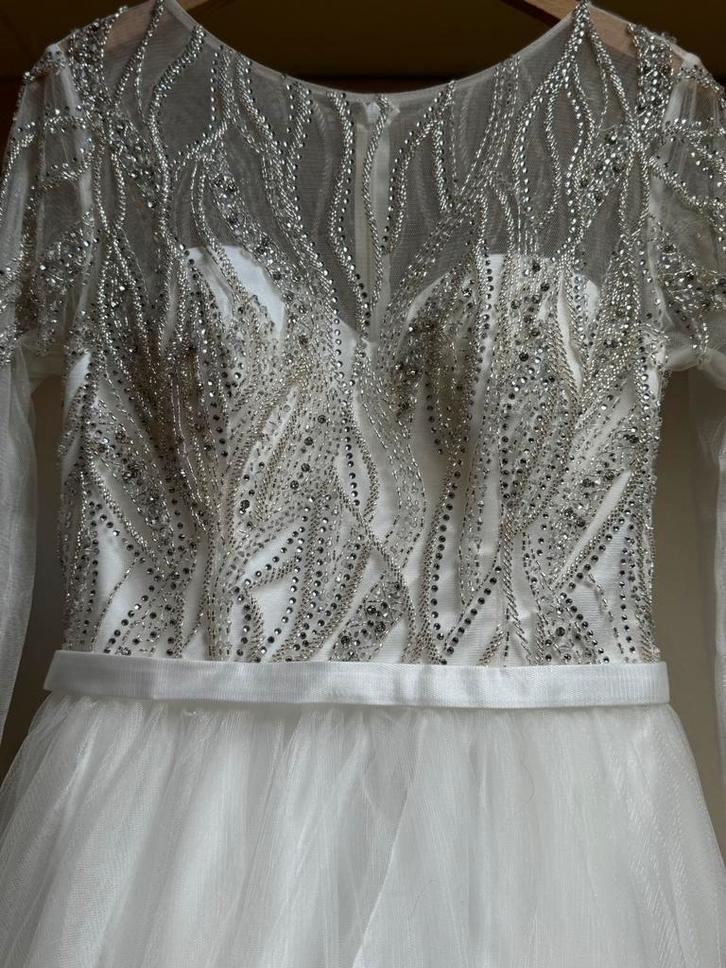 Bruidsjurk met prijskaartje, Kleding | Dames, Trouwkleding en Trouwaccessoires, Zo goed als nieuw, Trouwjurk, Wit, Ophalen of Verzenden