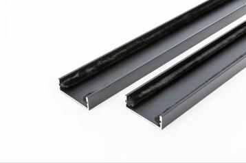 Onderdelen schuifpanelen RAL 9005 zwart beschikbaar voor biedingen