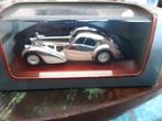 Silver cars collection bugatti coupe atlantic, Hobby en Vrije tijd, Modelauto's | 1:18, Ophalen of Verzenden, Zo goed als nieuw