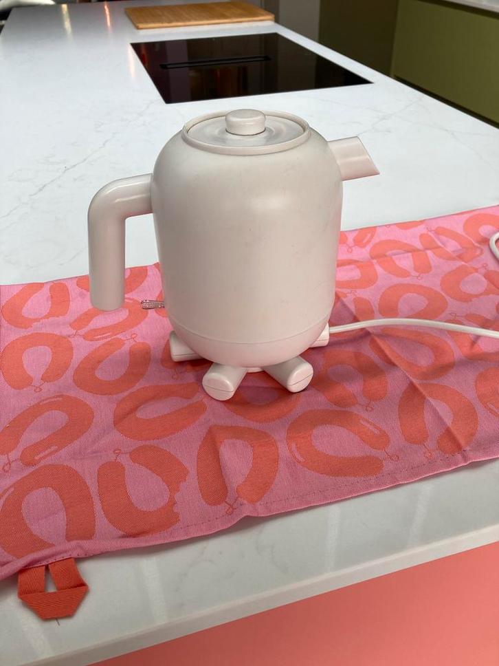 Ketelbinkie wit Hema 1,2 liter, Witgoed en Apparatuur, Waterkokers, Gebruikt, 1 tot 2 liter, Draadloos, Ophalen of Verzenden