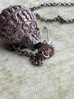 Vintage Parfum Hanger, Met hanger, Gebruikt, Ophalen of Verzenden, Zilver