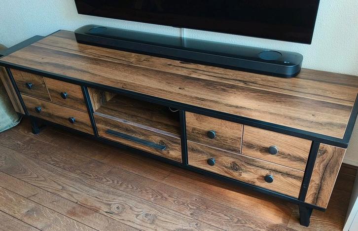 Mooie tv-kast houtlook/zwart metaal, industrieel design, Huis en Inrichting, Kasten | Televisiemeubels, Zo goed als nieuw, Minder dan 100 cm