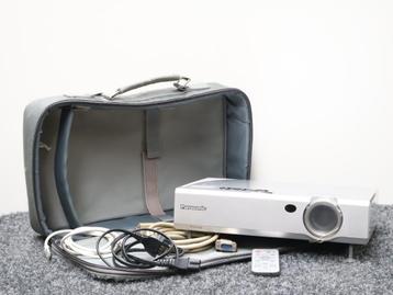 Panasonic PT-LC76E - LCD Beamer - In tas beschikbaar voor biedingen