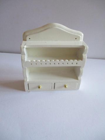 poppenhuis wandkastje wit beschikbaar voor biedingen