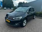 Volkswagen Touran 1.6 TDI DSG Highline Zwart Volle Opt Pano, Auto's, Euro 6, Zwart, Origineel Nederlands, 24 km/l
