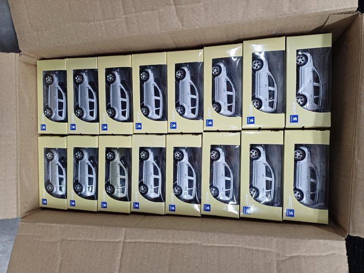 Peugeot 4007 modelautos nieuw in verpakking, Hobby en Vrije tijd, Modelauto's | Overige schalen, Nieuw, Auto, Ophalen of Verzenden