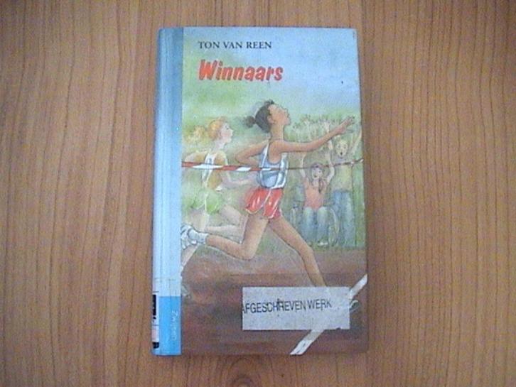 Winnaars - Ton van Reen - asielzoeker / sport / asielcentrum, Boeken, Kinderboeken | Jeugd | 10 tot 12 jaar, Gelezen, Non-fictie