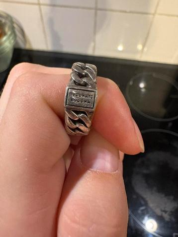 Buddha to buddha ring (M18) beschikbaar voor biedingen