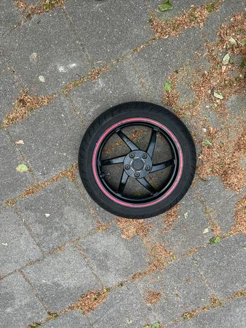 Diverse banden earox runner en zip beschikbaar voor biedingen