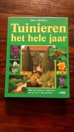 Boek tuinieren het hele jaar, Ophalen of Verzenden, Zo goed als nieuw, Tuinieren en Tuinplanten