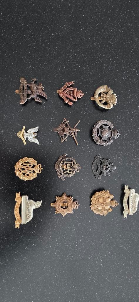 Collectie Engelse Baret Emblemen, Verzamelen, Militaria | Algemeen, Landmacht, Embleem of Badge, Engeland, Ophalen of Verzenden