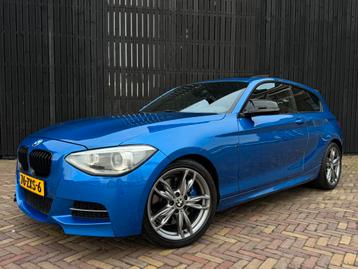 BMW - M135i - 420PK - ESTORIL BLUE - KLEPPEN - ONDERHOUDEN! beschikbaar voor biedingen