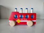 New Classic Toys, pup op houten brandweerwagen, Kinderen en Baby's, Speelgoed | Houten speelgoed, Ophalen of Verzenden, Zo goed als nieuw