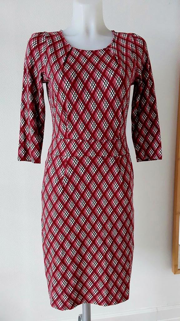 Mooie king louie mona dress maat S, Kleding | Dames, Jurken, Zo goed als nieuw, Maat 36 (S), Rood, Knielengte, Ophalen of Verzenden