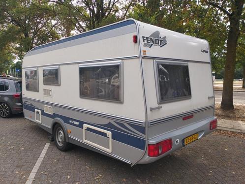 Fendt Saphir 470 TF met mover en frans bed, Caravans en Kamperen, Caravans, Particulier, tot en met 4, 1000 - 1250 kg, Rondzit
