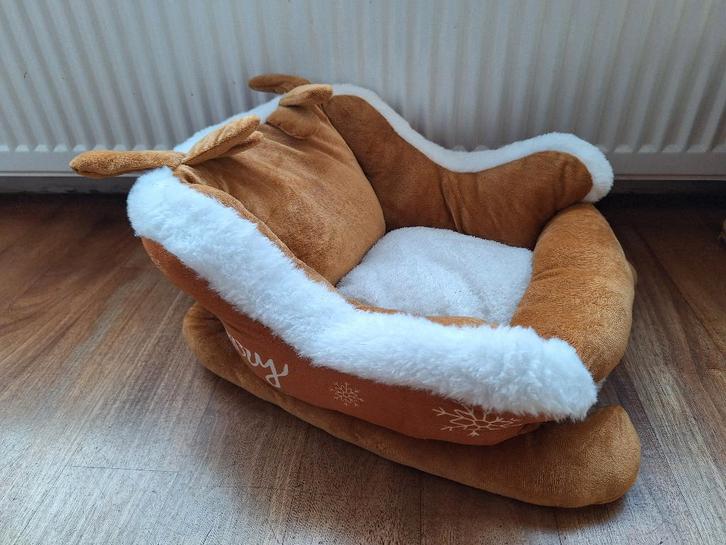 Bruine pluche slee katten mand (2 beschikbaar), Dieren en Toebehoren, Kattenmanden, Zo goed als nieuw, Pluche, Ophalen of Verzenden