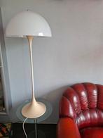 Panthella vloerlamp, Ophalen