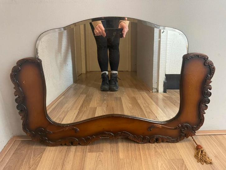 Oude wandspiege van hout groot ophalen, Antiek en Kunst, Antiek | Spiegels, Minder dan 50 cm, Rechthoekig, Ophalen