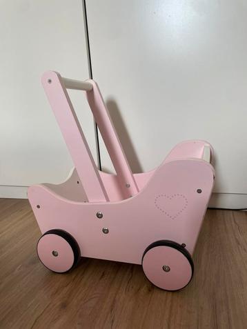Houten poppenwagentje / kinderwagentje beschikbaar voor biedingen