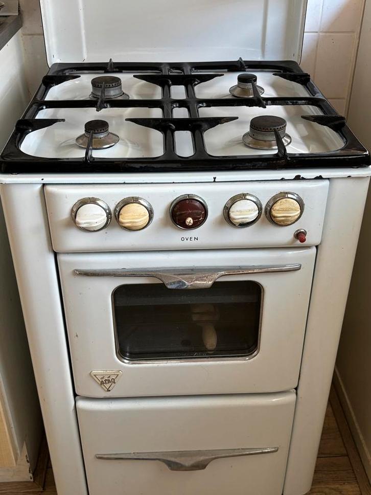Atag Retro Gasfornuis - Klassieker!, Witgoed en Apparatuur, Fornuizen, Gebruikt, Vrijstaand, Gas, 4 kookzones, 85 tot 90 cm, 45 tot 60 cm