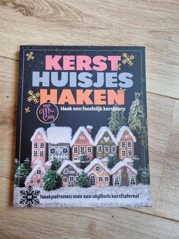 Kersthuisjes & Trein Haken - Haakboek beschikbaar voor biedingen