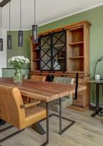 Prachtige buffetkast hout met metaal. Industrieel, Huis en Inrichting, Kasten | Buffetkasten, Ophalen, 200 cm of meer, Zo goed als nieuw