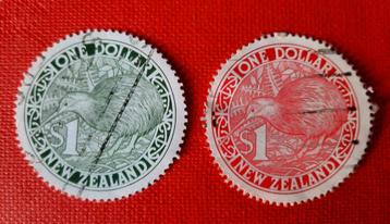 2 Postzegels 1 dollar New Zealand    beschikbaar voor biedingen