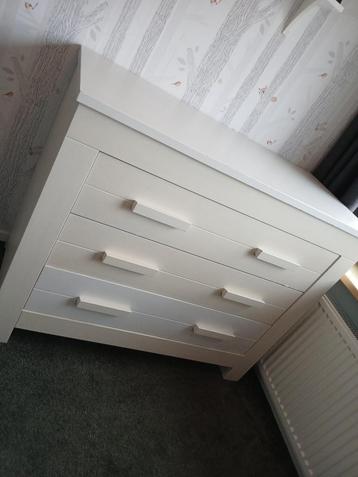 Ladekast commode van Interbaby beschikbaar voor biedingen