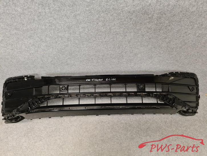 VOLKSWAGEN TIGUAN 5NA R-LINE FACELIFT GRILL ROOSTER VOORBUMP, Auto-onderdelen, Carrosserie en Plaatwerk, Bumper, Volkswagen, Voor