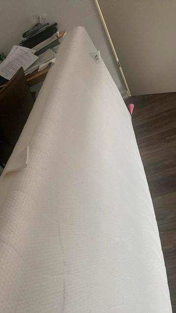 Matras beschikbaar voor biedingen