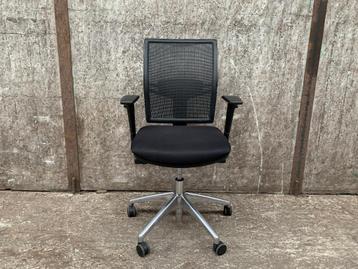 Refurbished tweedehands bureaustoelen 706CS EN1335 gaasrug  beschikbaar voor biedingen